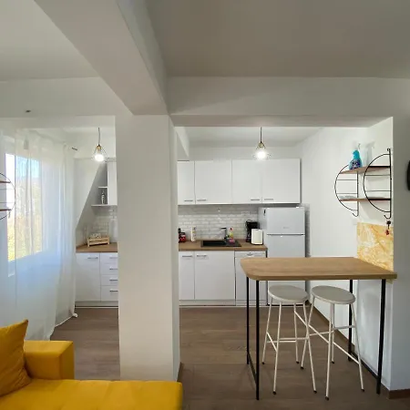 Kostas Duplex * סקופיה